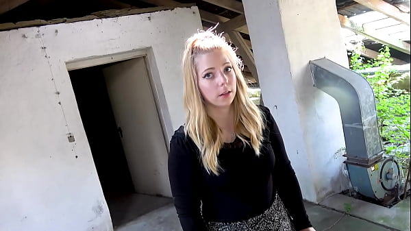 UNSCHULDIG? MÄDCHEN ALLEINE IM LOSTPLACE VON 2 SCHWÄNZEN ABGEFICKT